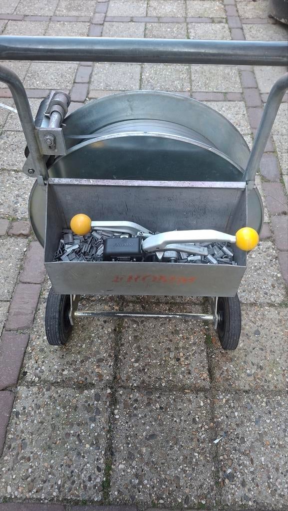 Omsnoeringsapparaat Fromm P403 met verrijdbare banddrager, Ophalen