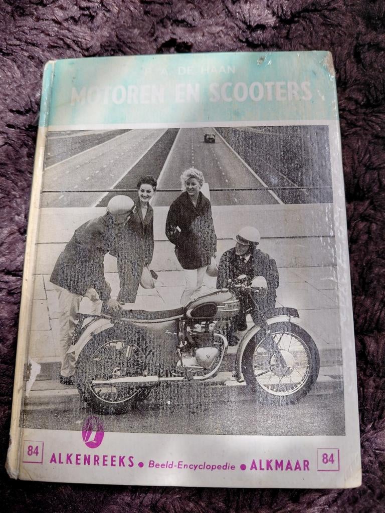 Motoren en Scooters Overzicht 1964 - Must-have voor Kenners, Motoren, Handleidingen en Instructieboekjes, Ophalen of Verzenden