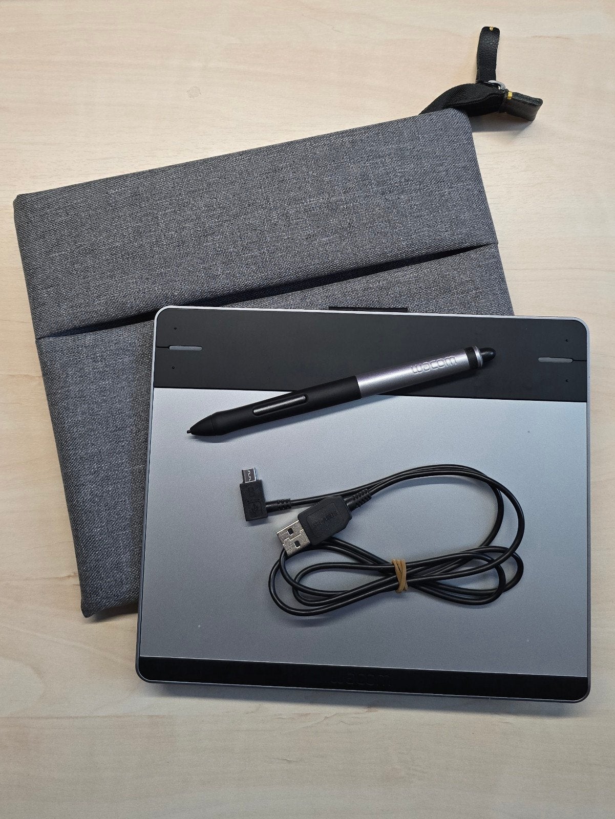 Wacom Intuos Pen & Touch Small tekentablet (CTH-480), Computers en Software, Tekentablets, Multi-touch, Ophalen of Verzenden, Zo goed als nieuw