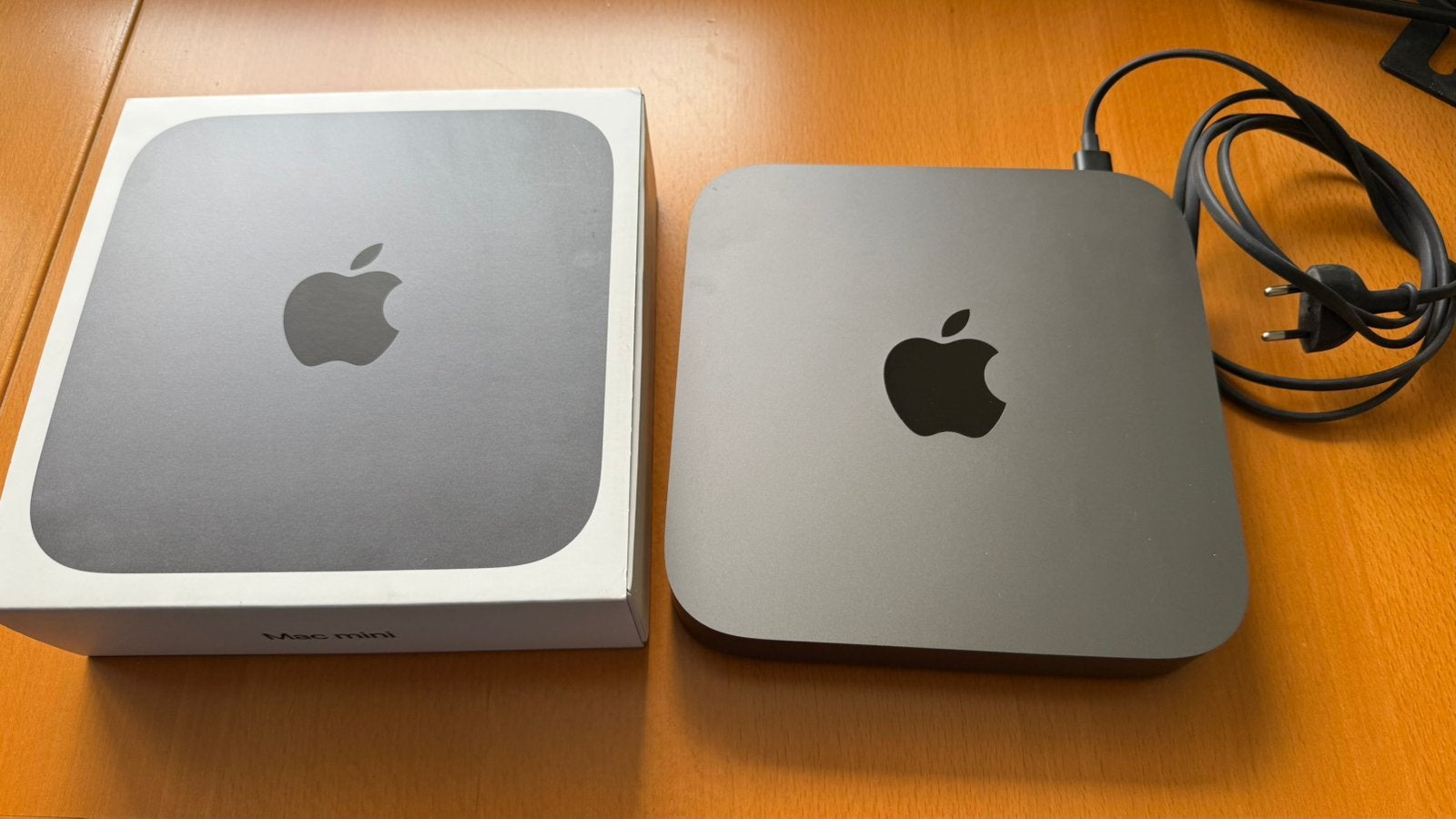 Apple Mac mini 2028 3GHz 6 core Intel I5, 16Gb RAM en 256SSD, Computers en Software, Apple Desktops, 256 GB, 2 tot 3 Ghz, Verzenden