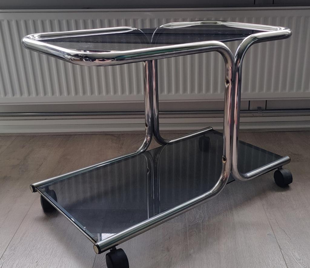 Vintage Jaren 70 bijzettafeltje chroom met glas, Huis en Inrichting, Tafels | Bijzettafels, Gebruikt, 55 tot 75 cm, Glas, Vintage / Space Age / Jaren 70