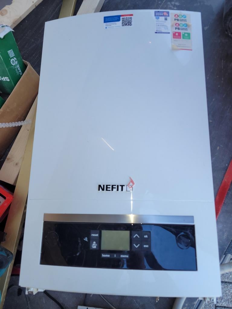 Een Nefit verwarminsketel, Ophalen, 30 tot 80 cm, Gebruikt, Cv-ketel of Combi-ketel