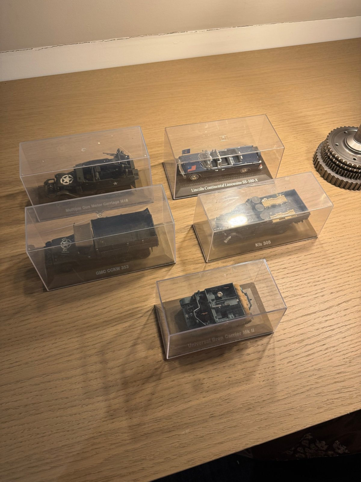 Atlas Collections Militaire Voertuigen en Lincoln Limousine, Hobby en Vrije tijd, Modelauto's | 1:43, Ophalen of Verzenden, Zo goed als nieuw