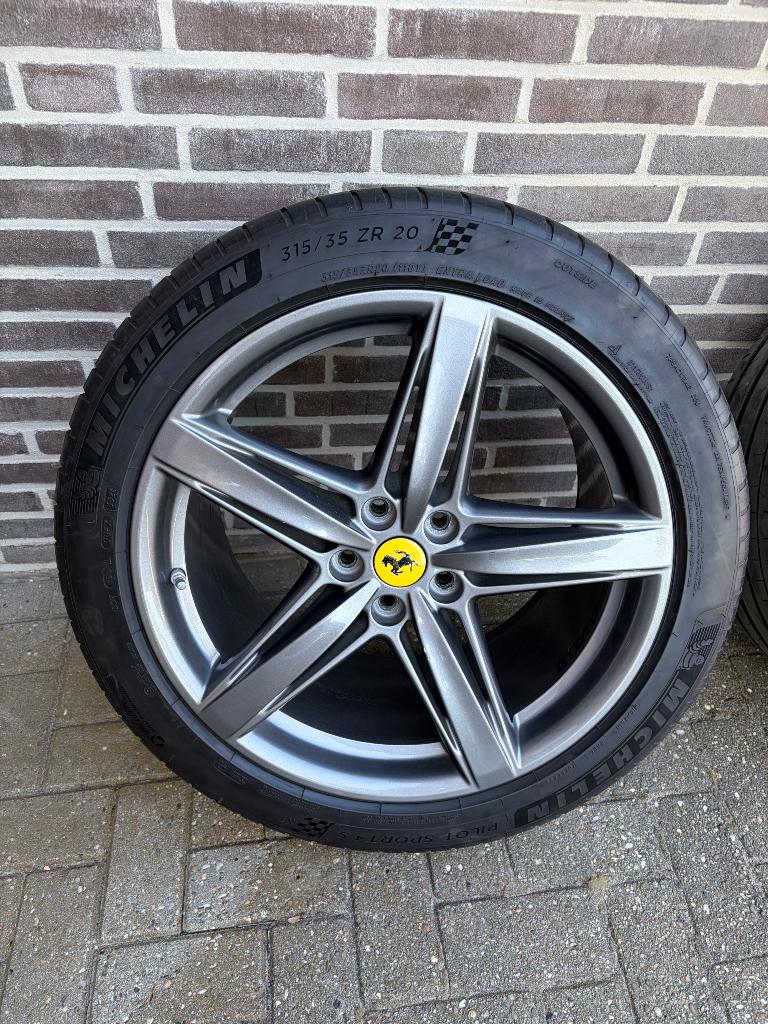 Ferrari F12 velgen set met Michelin PS4S, Auto-onderdelen, Ophalen, Gebruikt, Velg(en), Personenwagen