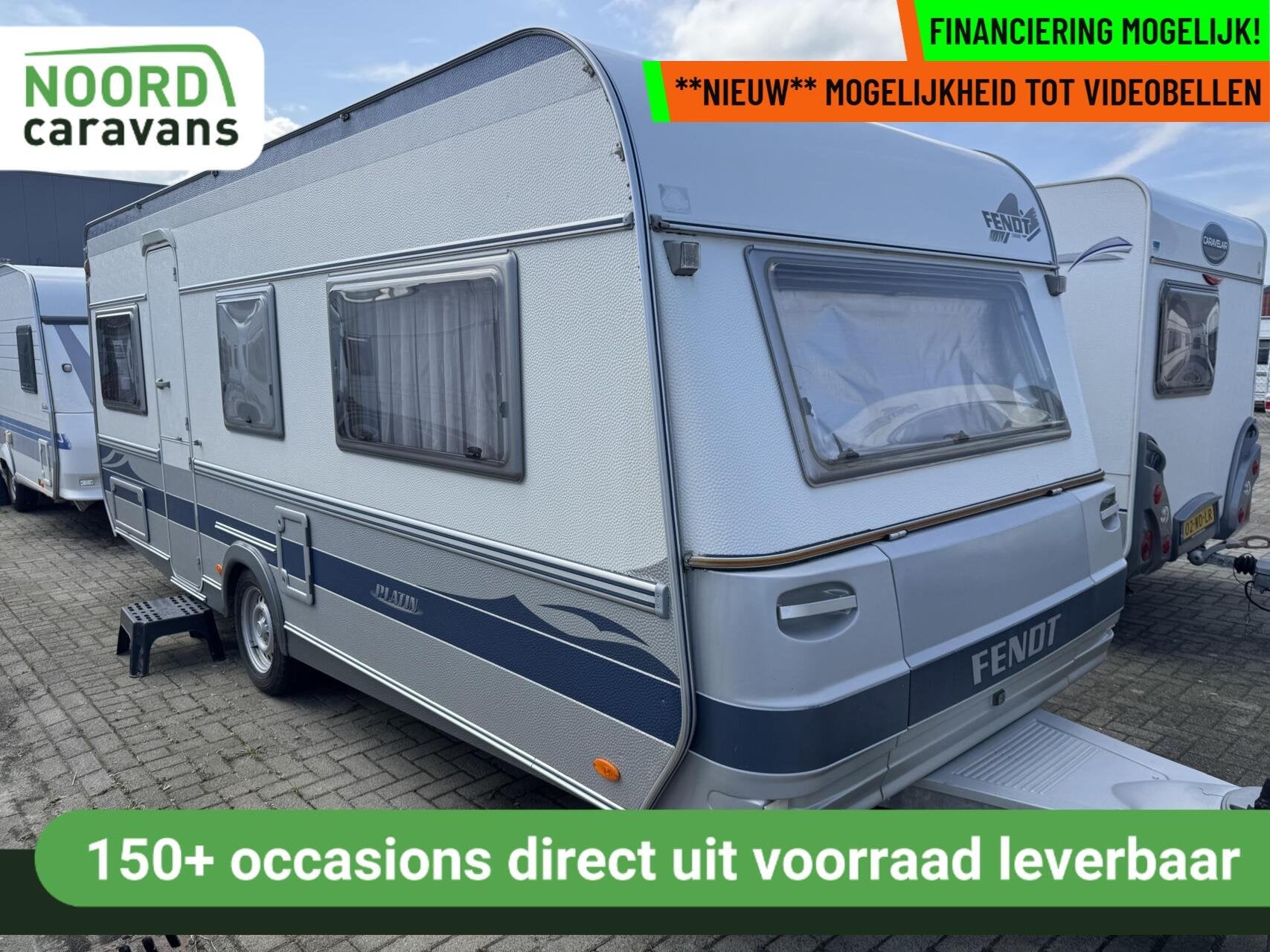 FENDT PLATIN PLATIN 530 ENKELE BEDDEN + RONDZIT + VOORTENT, Caravans en Kamperen, 7 tot 8 meter, Bedrijf, Fendt, Hordeur