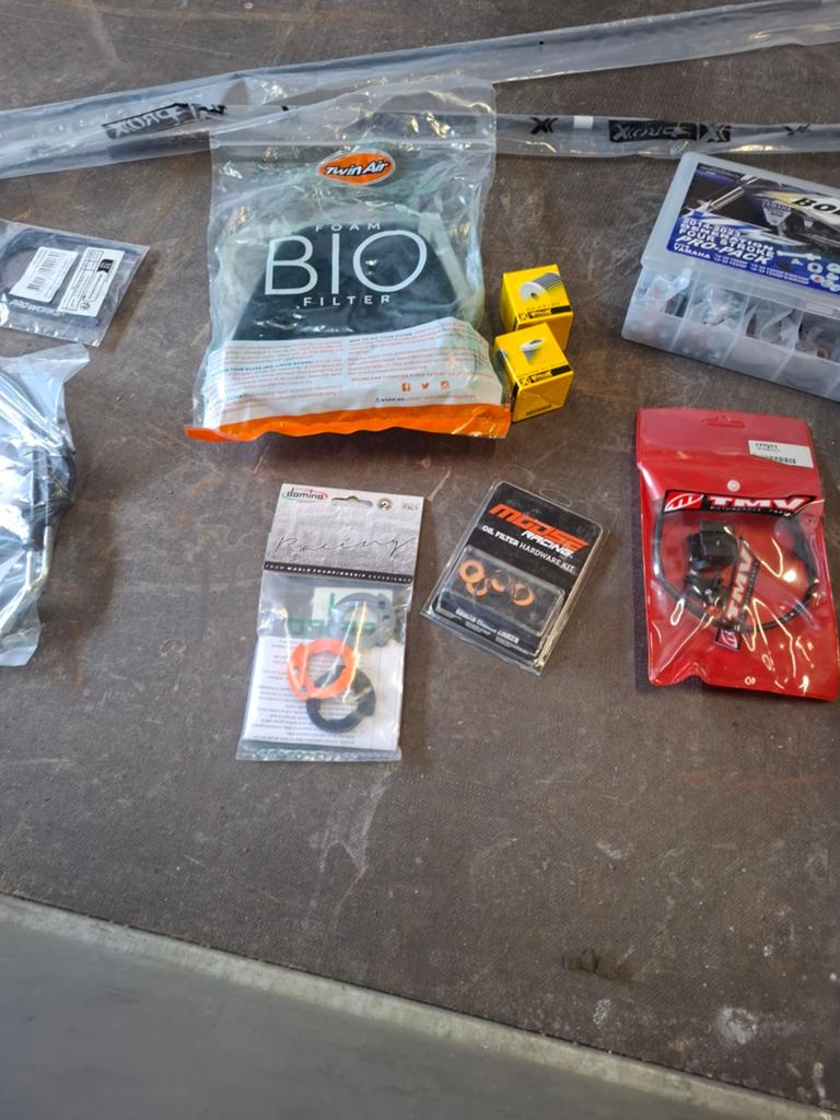 Onderdelen yamaha yz250 yzf250, Motoren, Ophalen, Nieuw