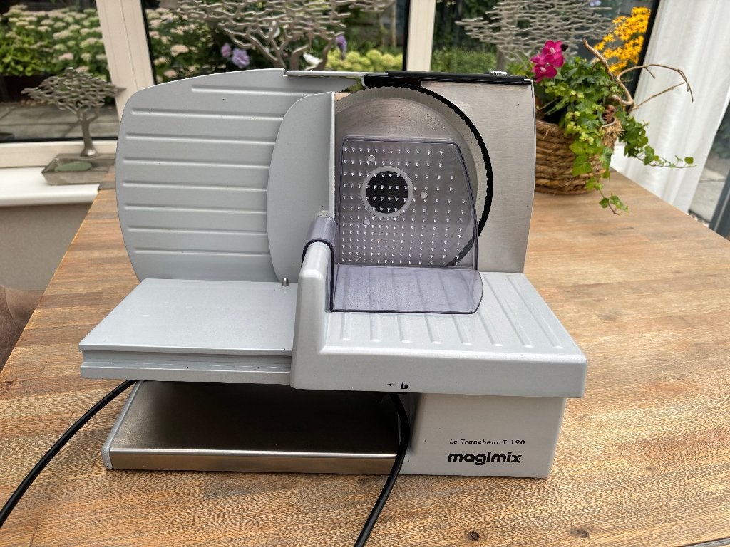 Magimix Le Trancheur T190 –  snijmachine, Minder dan 1 liter, Ophalen, Zo goed als nieuw, 3 snelheden of meer
