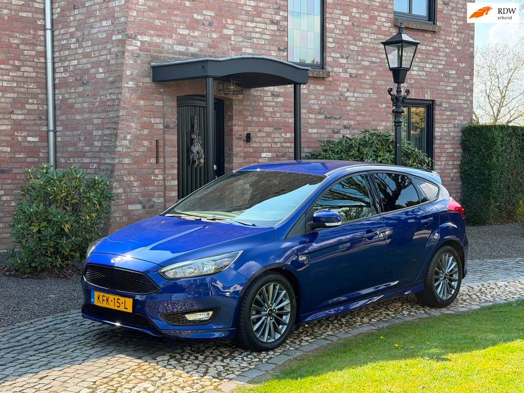 Ford Focus 1.0 140 pk ST-Line Navi winterpack Pdc, Stof, Gebruikt, Blauw, 3 cilinders