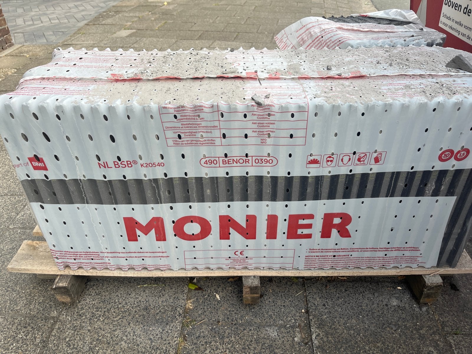 Monier sneldek dakpannen BMI antraciet - Nieuw in verpakking, Ophalen, Steen of Klei, Nieuw, 15 m² of meer