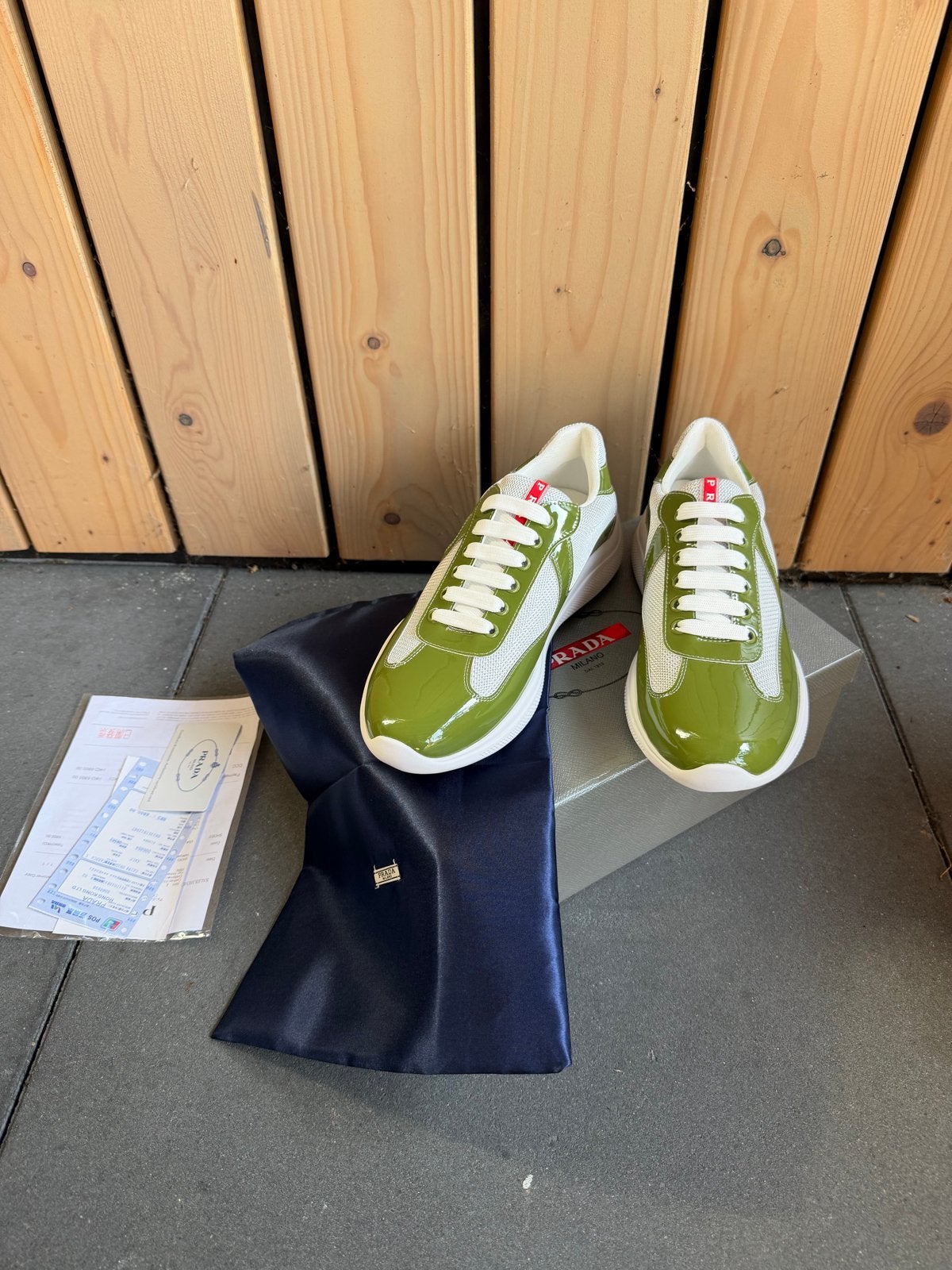 Nieuwe Prada sneakers maat 43 in olijfgroen, Ophalen of Verzenden, Nieuw, Overige kleuren, Sneakers of Gympen