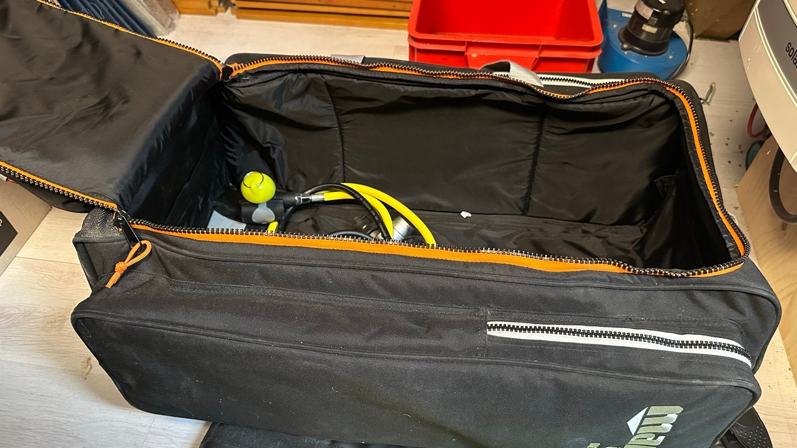 Mares Tech Nomad 135 Duiktas op wielen, Watersport en Boten, Duiken, Ophalen of Verzenden, Zo goed als nieuw, Overige typen