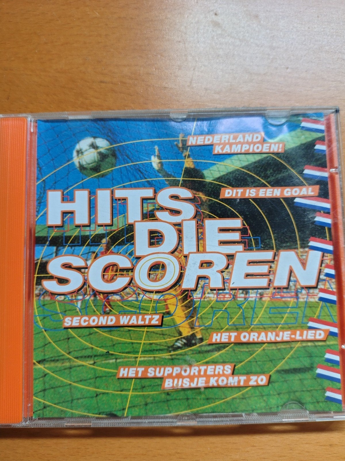 Cd Hits die scoren, Ophalen of Verzenden, Zo goed als nieuw