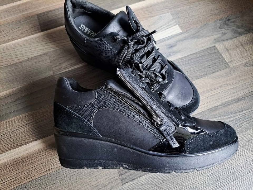 Geox sneakers met sleehak, mt 41, nieuw, Geox, Zwart, Nieuw, Ophalen of Verzenden