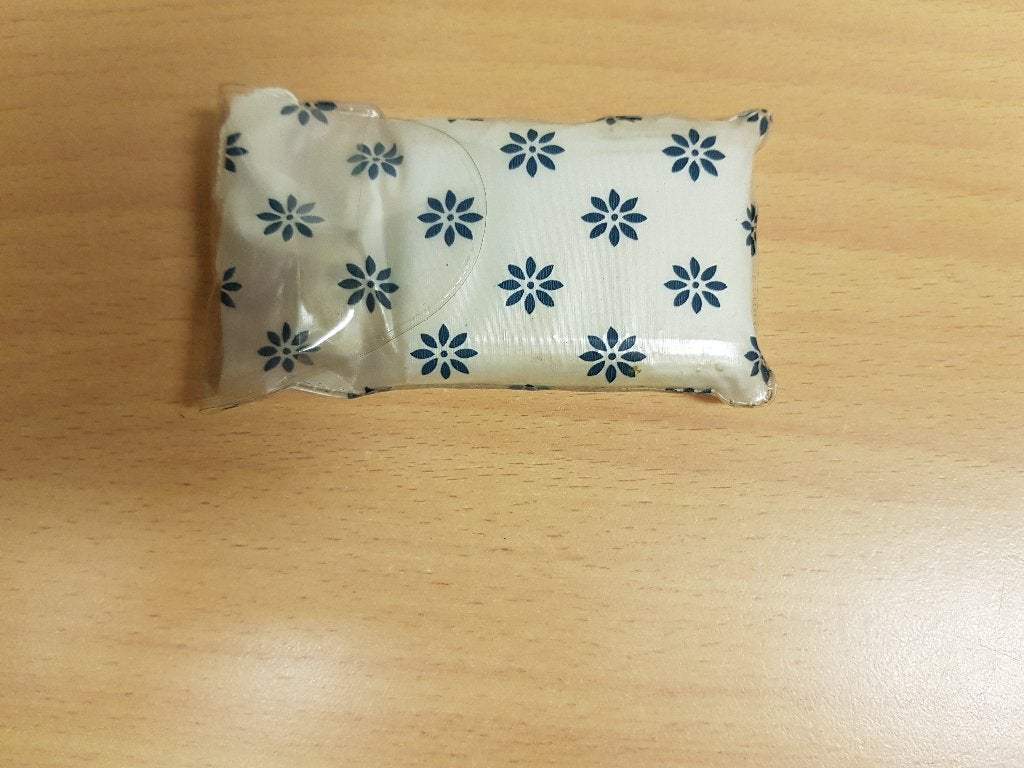 Regenkapje.             Om je permanentje te beschermen., Ophalen of Verzenden, Nieuw, Carnaval, Accessoires