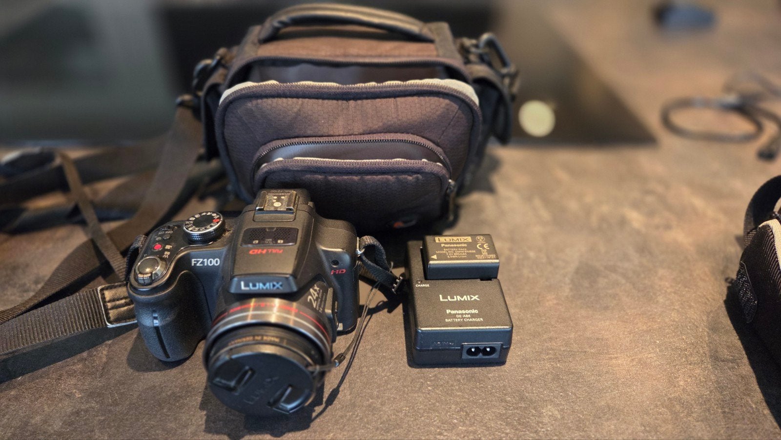 Panasonic Lumix FZ100 Bridgecamera met accessoires, Beeldstabilisatie, Gebruikt, Panasonic, Ophalen of Verzenden