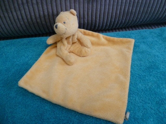 Geel velours Winnie de poeh doekje lapje, Ophalen of Verzenden, Zo goed als nieuw, Overige typen, Wasbaar