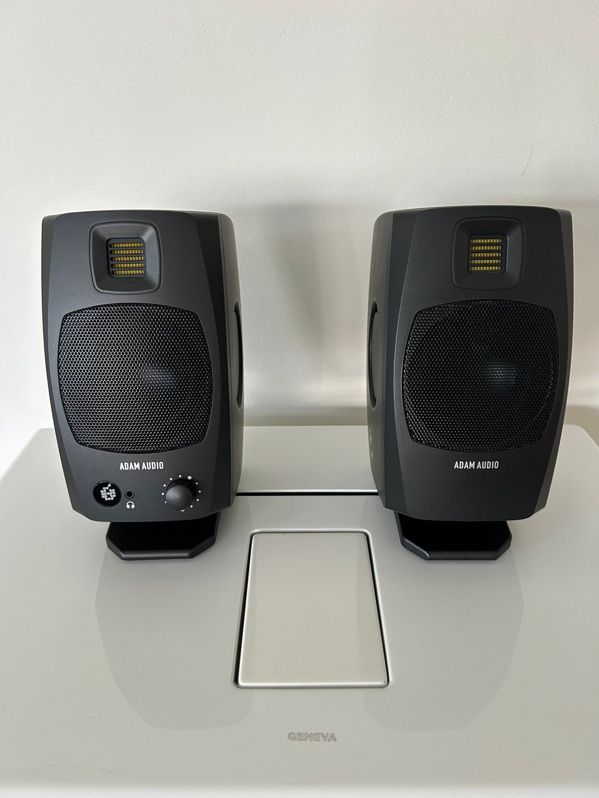 Adam Audio D3V, Verzenden, Gebruikt, Overige merken