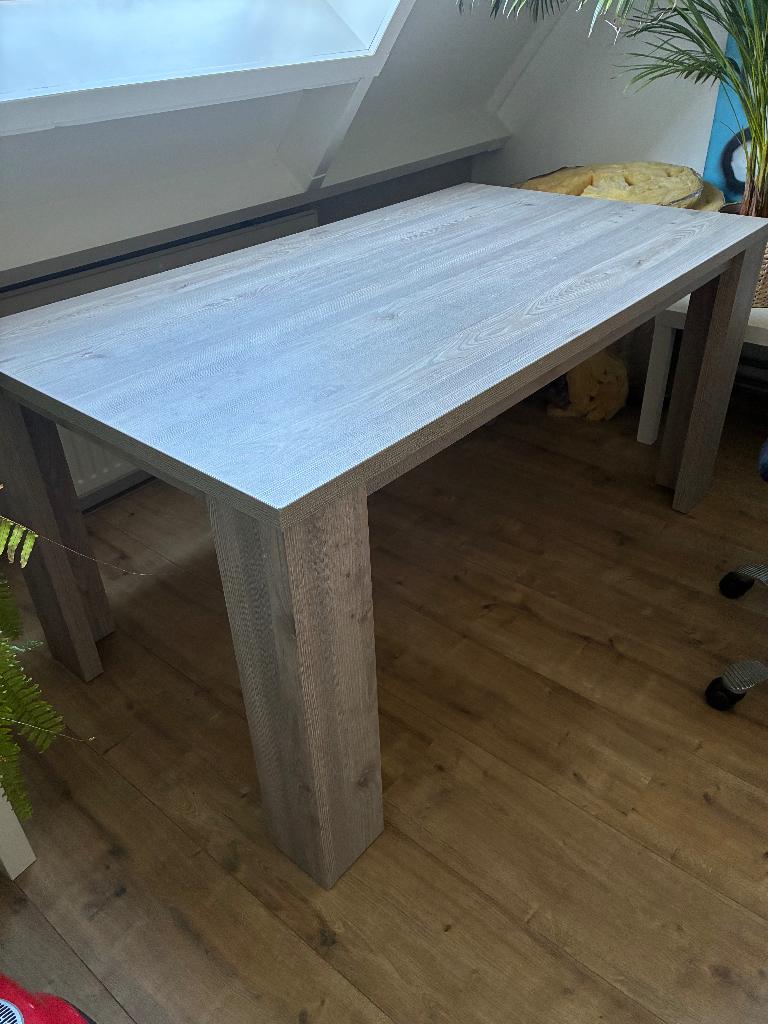 Eettafel en kast, Ophalen, Kunststof, 50 tot 100 cm, Zo goed als nieuw