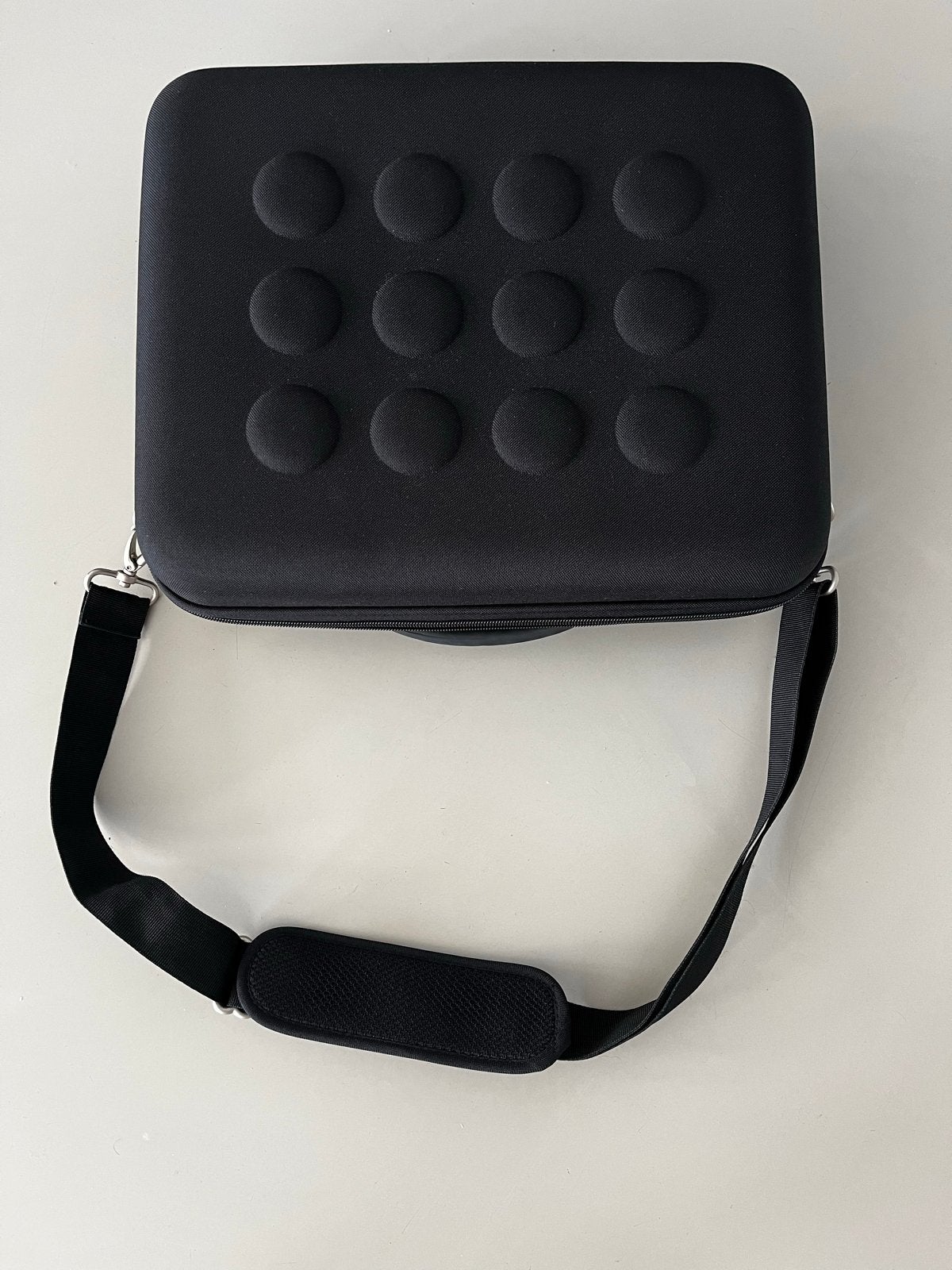 Zwarte Hardcase (laptoptas) met schouderband (NIEUW), Ophalen of Verzenden, Zo goed als nieuw, Zwart, Hardcase