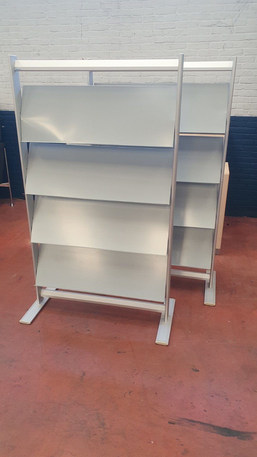 Folderrek aluminium, Ophalen