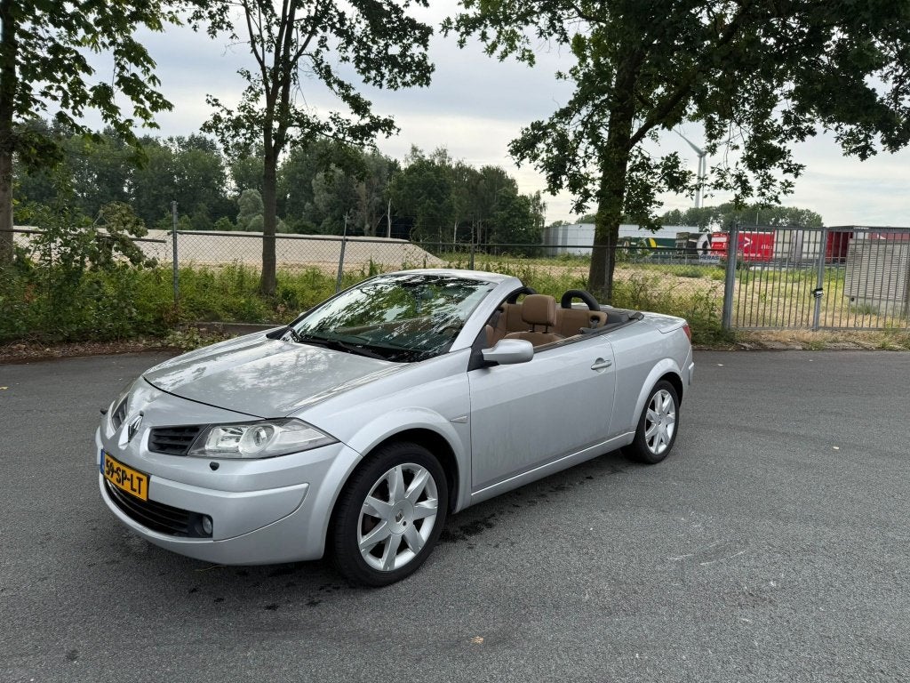 Renault Mégane 2.0 16V 120KW Cabrio ORG NED MET NAP ERBIJ, Auto's, 4 cilinders, Cabriolet, 4 stoelen, 163 pk