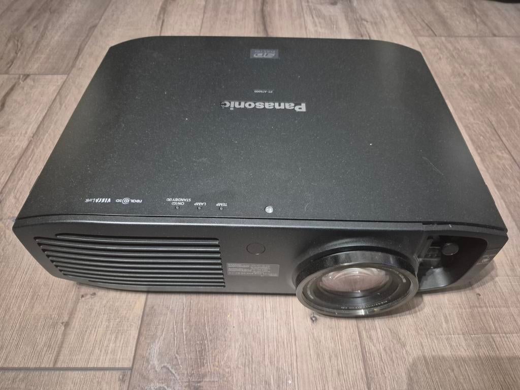 Panasonic PT-AT6000E Full HD / 3D Home Cinema Beamer, Ophalen of Verzenden, Zo goed als nieuw