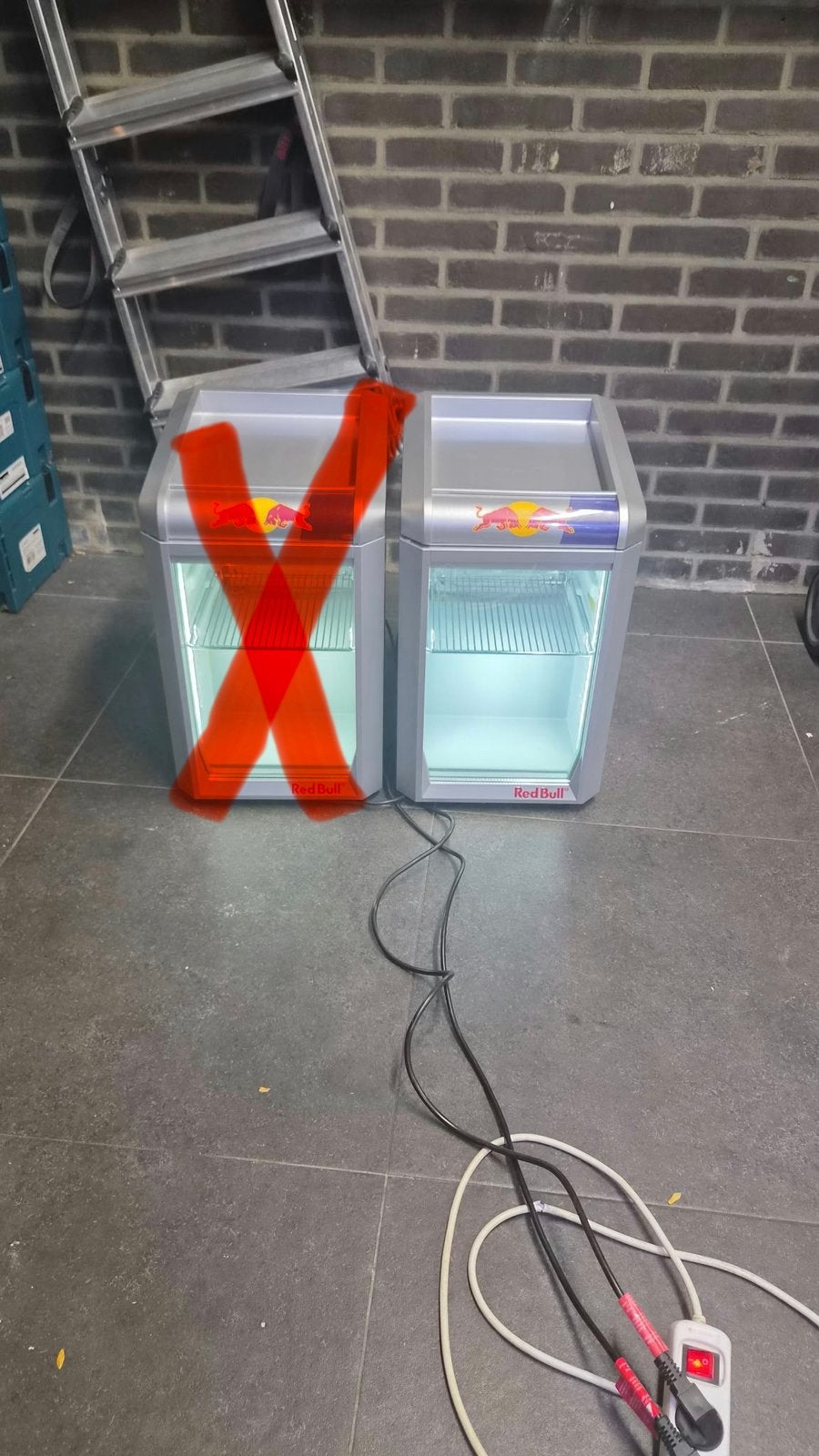 Red Bull mini koelkast, Ophalen, Zonder vriesvak, Energieklasse A of zuiniger, Minder dan 45 cm