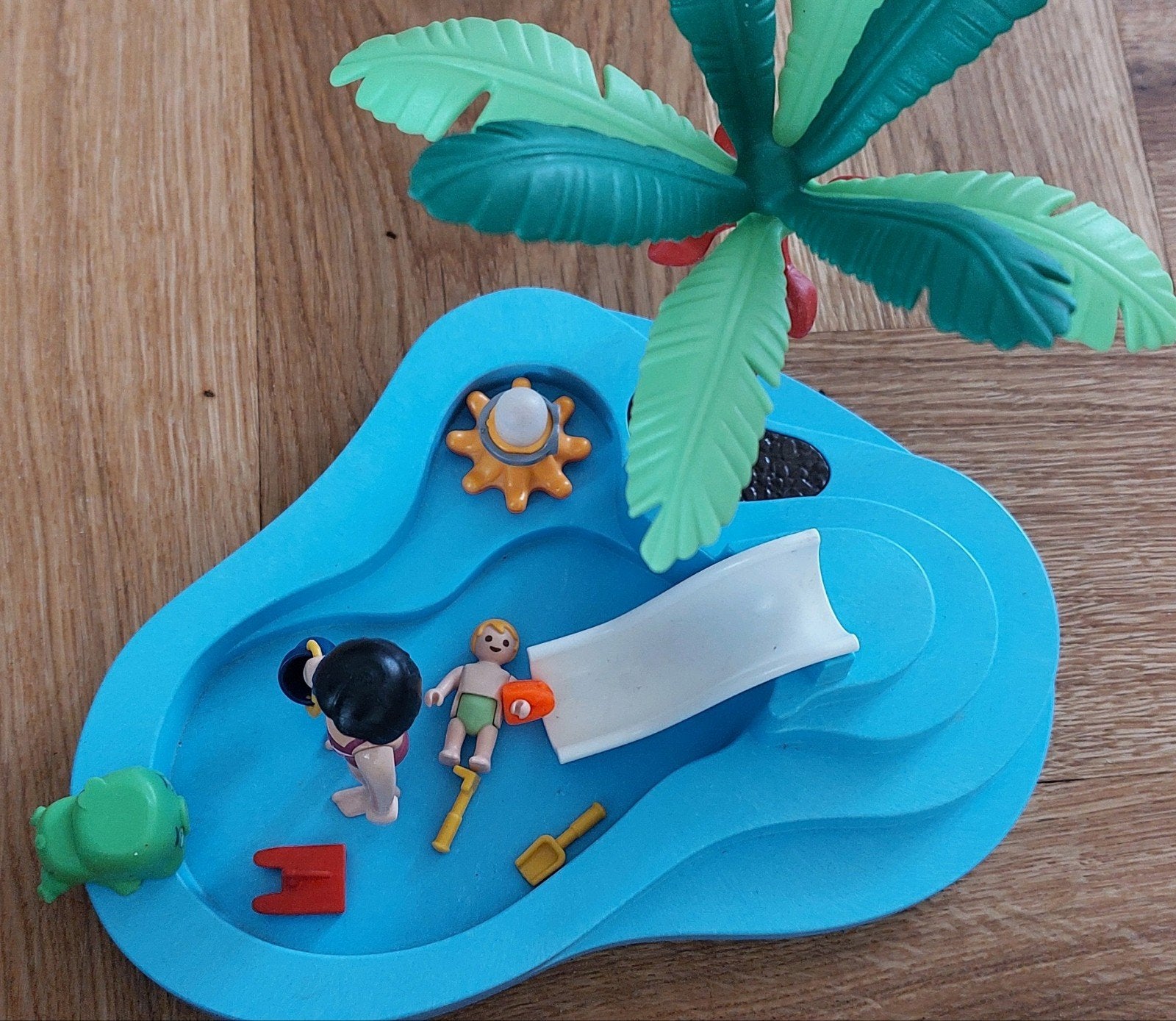 Playmobil Summer Fun Zwembad met glijbaan (6673), Kinderen en Baby's, Ophalen of Verzenden, Zo goed als nieuw, Summer fun, Overige typen