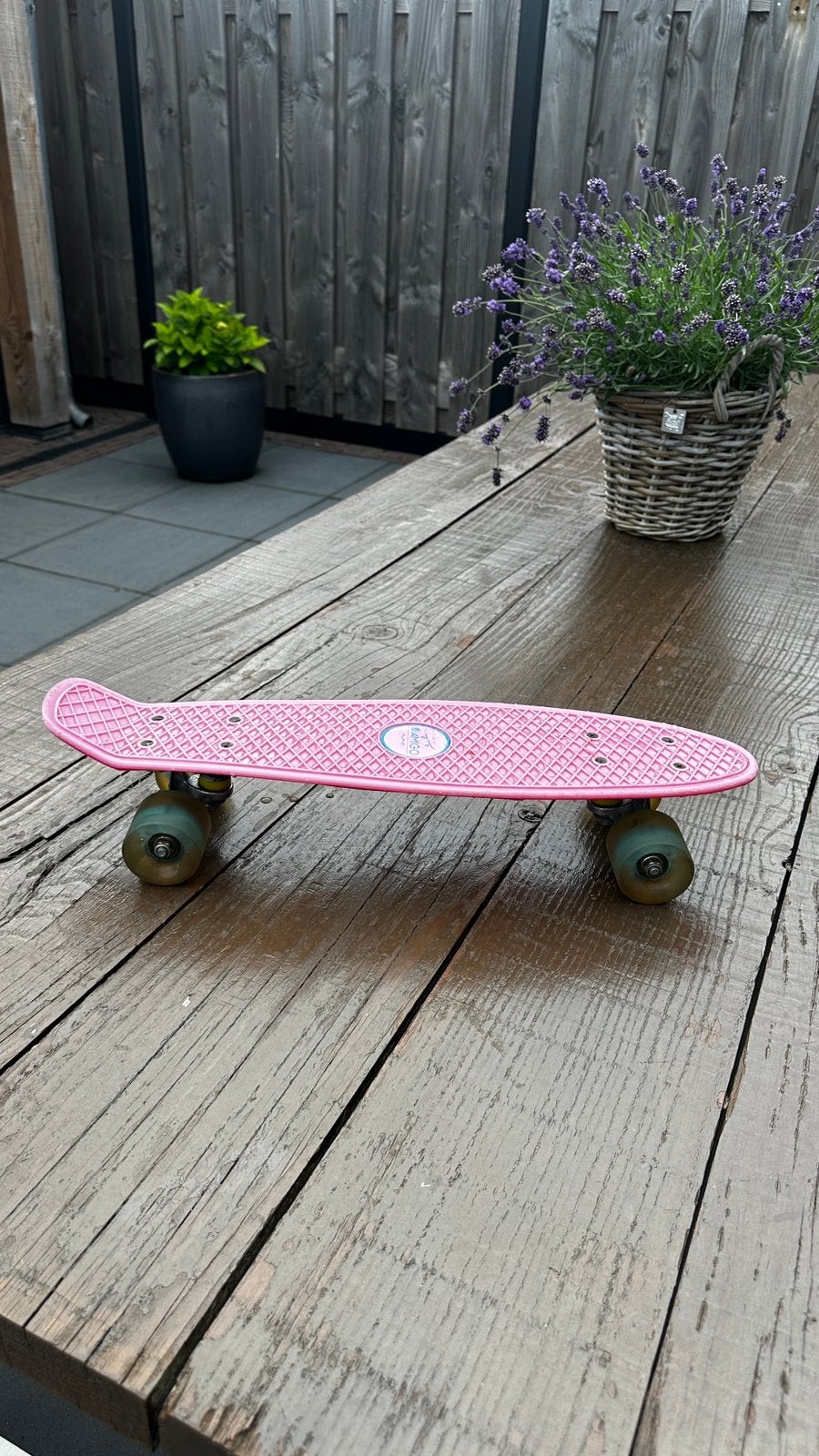 Amigo kinder skateboard roze, Ophalen, Gebruikt
