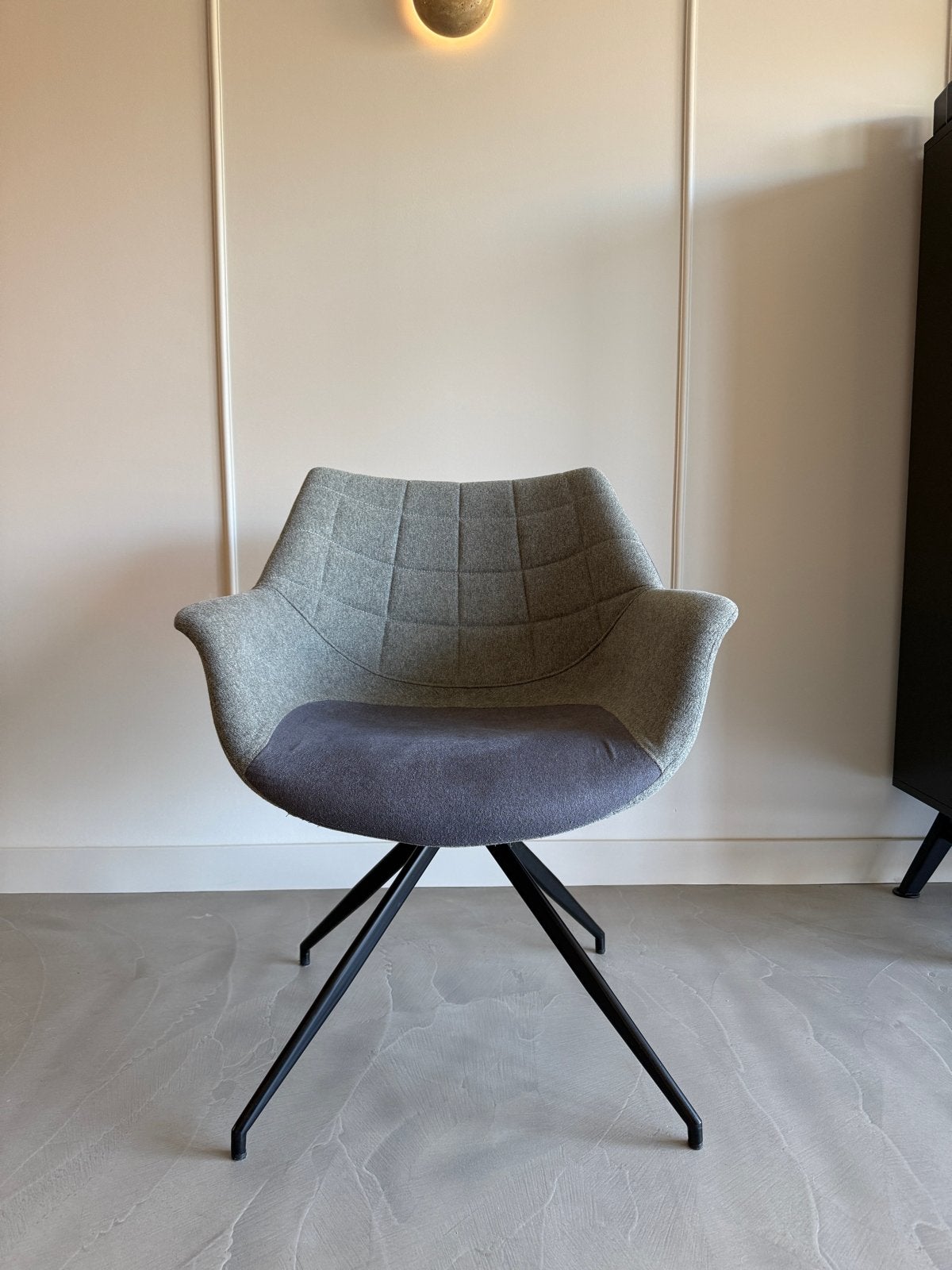 Eetkamerstoelen - Zuiver 2 St. Model Doulton, Huis en Inrichting, Stoelen, Ophalen, Twee, Zo goed als nieuw, Stof