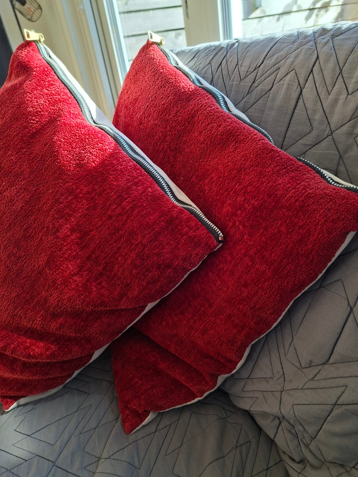 Kussens sierkussens velours 45x45 cm - Warm Rood/Crème, Afneembare hoes, Vierkant, Ophalen of Verzenden, Zo goed als nieuw
