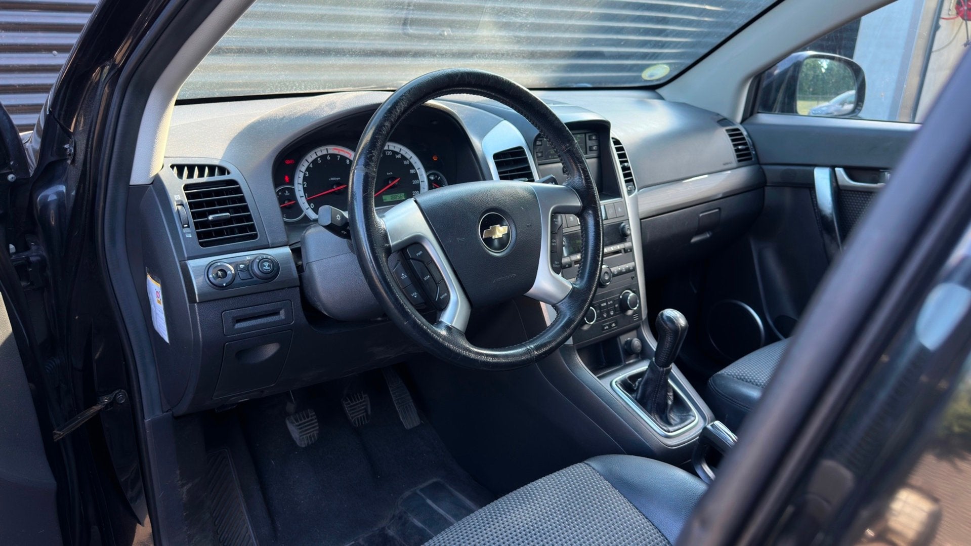 Chevrolet Captiva 2.4i Class | 7 persoons | Airco | Trekhaak, Gebruikt, Zwart, 4 cilinders, 7 stoelen