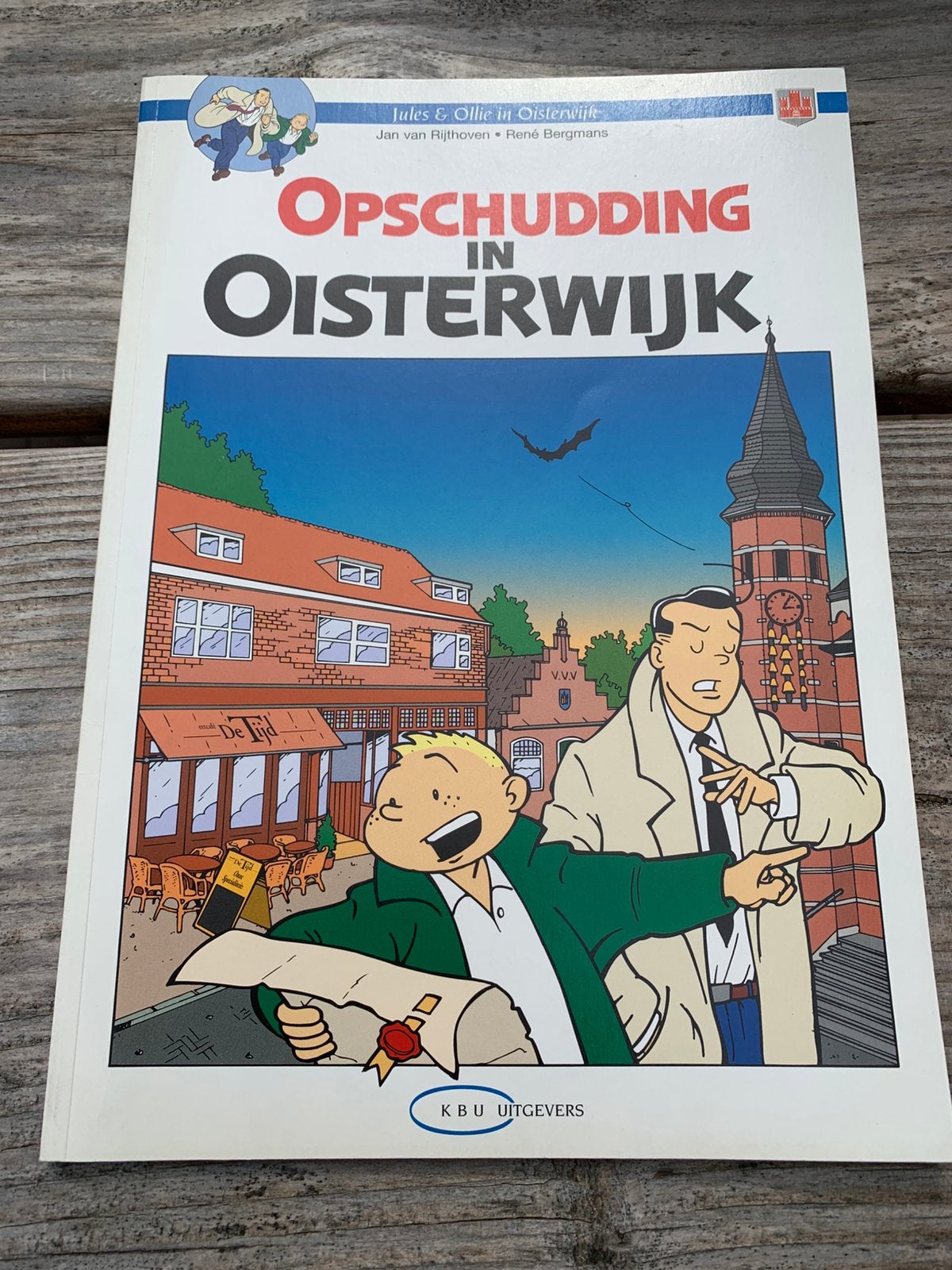 Stripboek Opschudding in Oisterwijk, Eén stripboek, Ophalen of Verzenden, Zo goed als nieuw