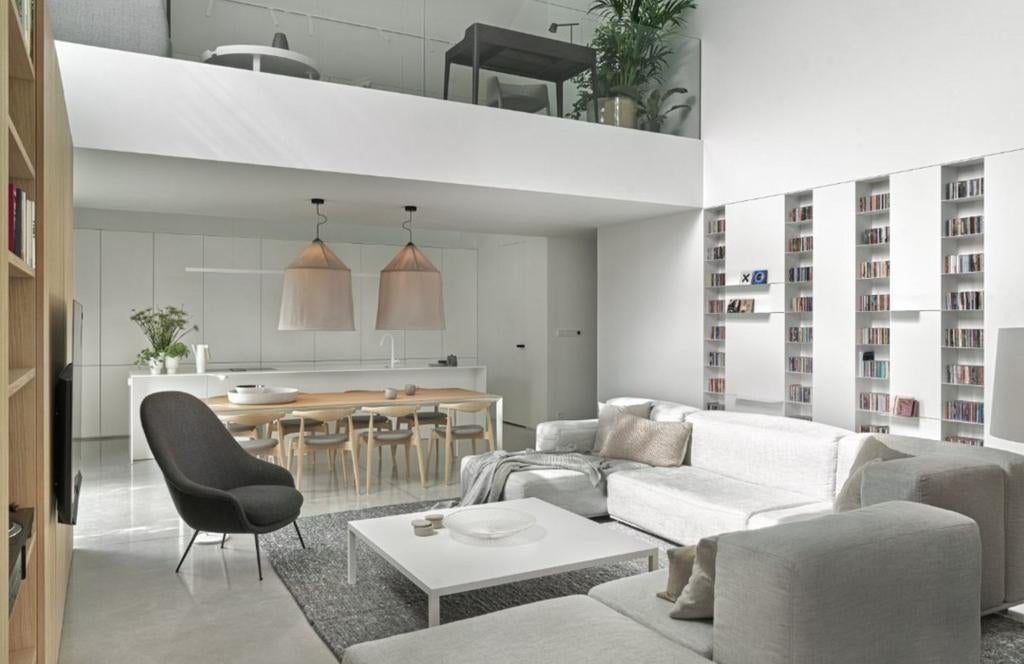 Very modern 2-room apartment for rent 1 bathroom with bathtu