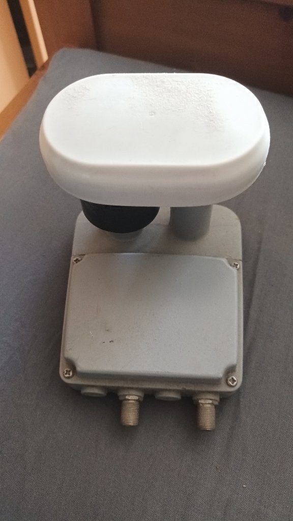 DUO LNB Universele Monoblock Twin LNB voor schotelantenne, Ophalen of Verzenden, Gebruikt, (Schotel)antenne, Overige merken