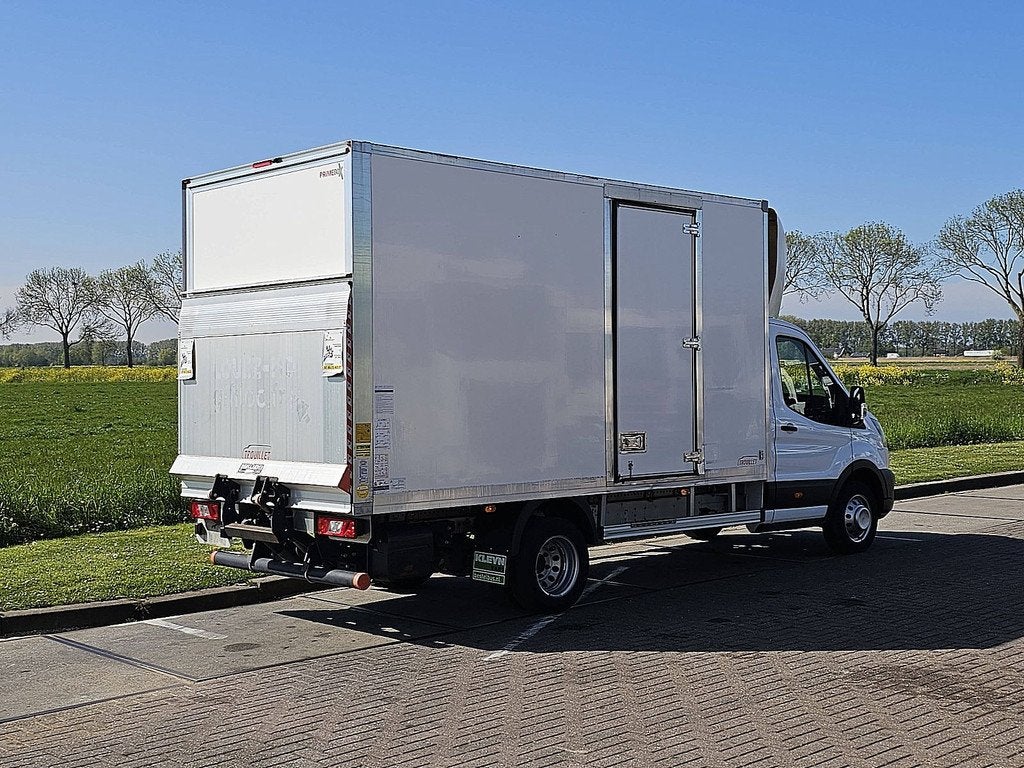 FORD TRANSIT 2.0 bakwagen laadklep!, Auto's, Bestelauto's, Gebruikt, Euro 6, Wit, Bedrijf