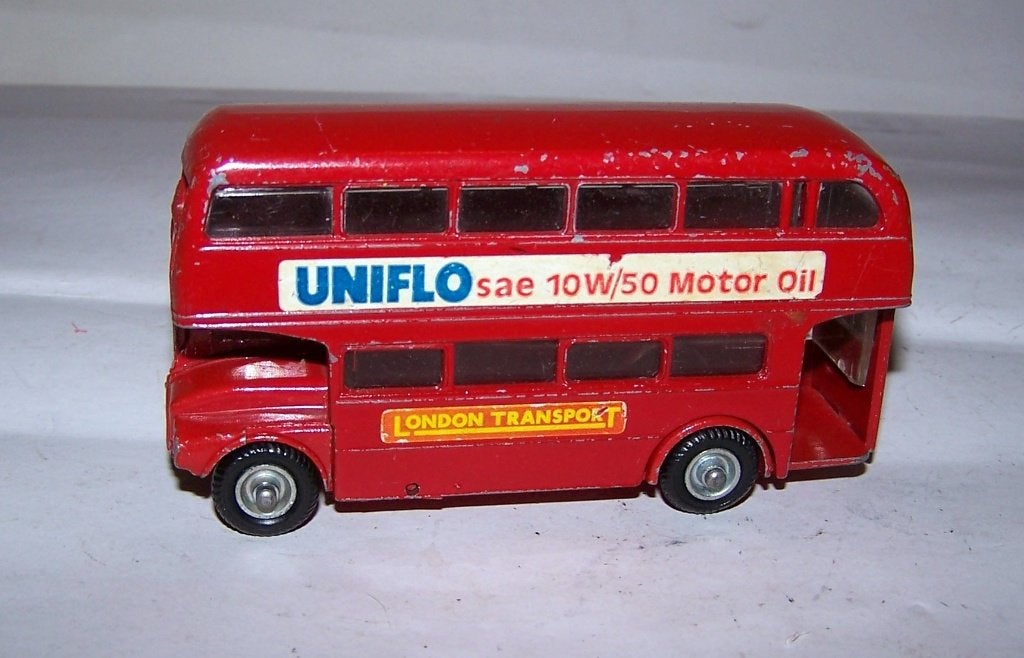 A Budgie Toy A.E.C. Routemaster 64 seater dubbeldekker. Izgs, Ophalen of Verzenden, Nieuw, Bus of Vrachtwagen, Overige merken