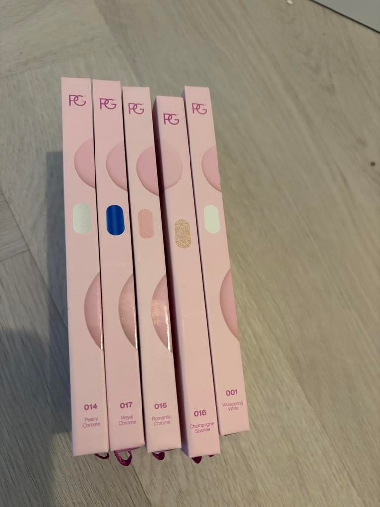 Halve doosjes PINK GELLAC gel nails, Overige kleuren, Ophalen of Verzenden, Zo goed als nieuw, Handen en Nagels
