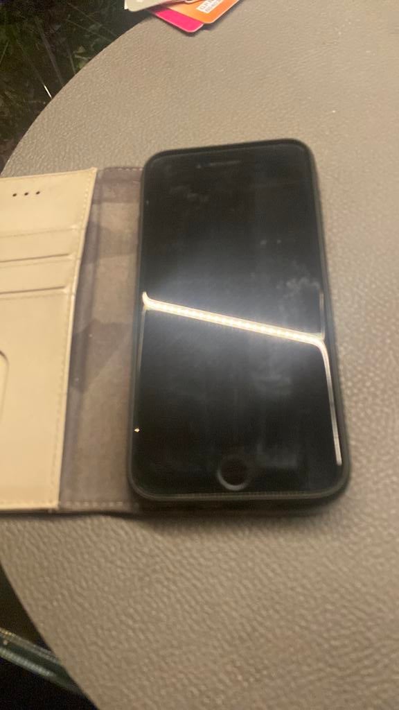 Ai pfone Apple SE 64 GB, Telecommunicatie, Mobiele telefoons | Apple iPhone, Ophalen of Verzenden, Zo goed als nieuw, Zwart, 64 GB