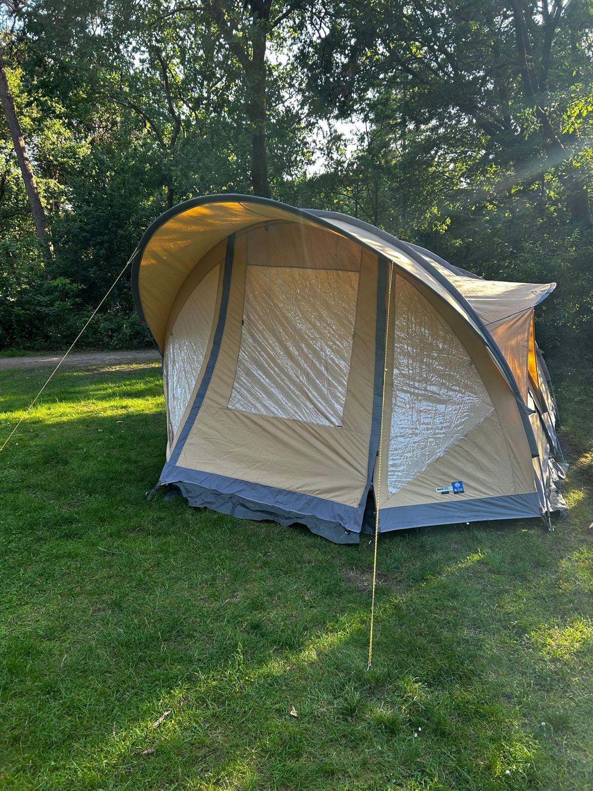 Z.g.a.n. 4 pers. Euro trail Ottowa BTC tent, Ophalen of Verzenden, Zo goed als nieuw