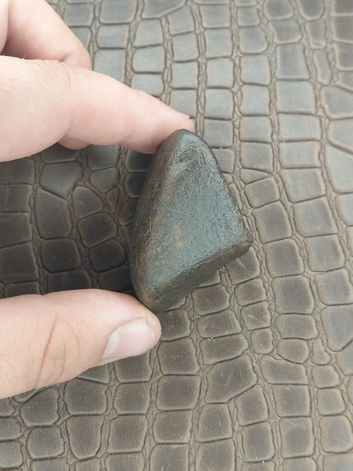 Prachtig stukje steen Meteoriet met smeltkorst 75gr, Verzenden
