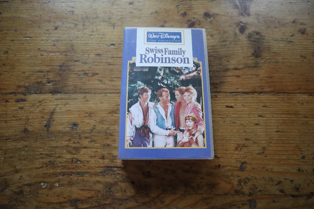 Videoband Walt Disney's Swiss Family Robinson, Nederlands ondertiteld, Alle leeftijden, Ophalen of Verzenden, Kinderprogramma of -film