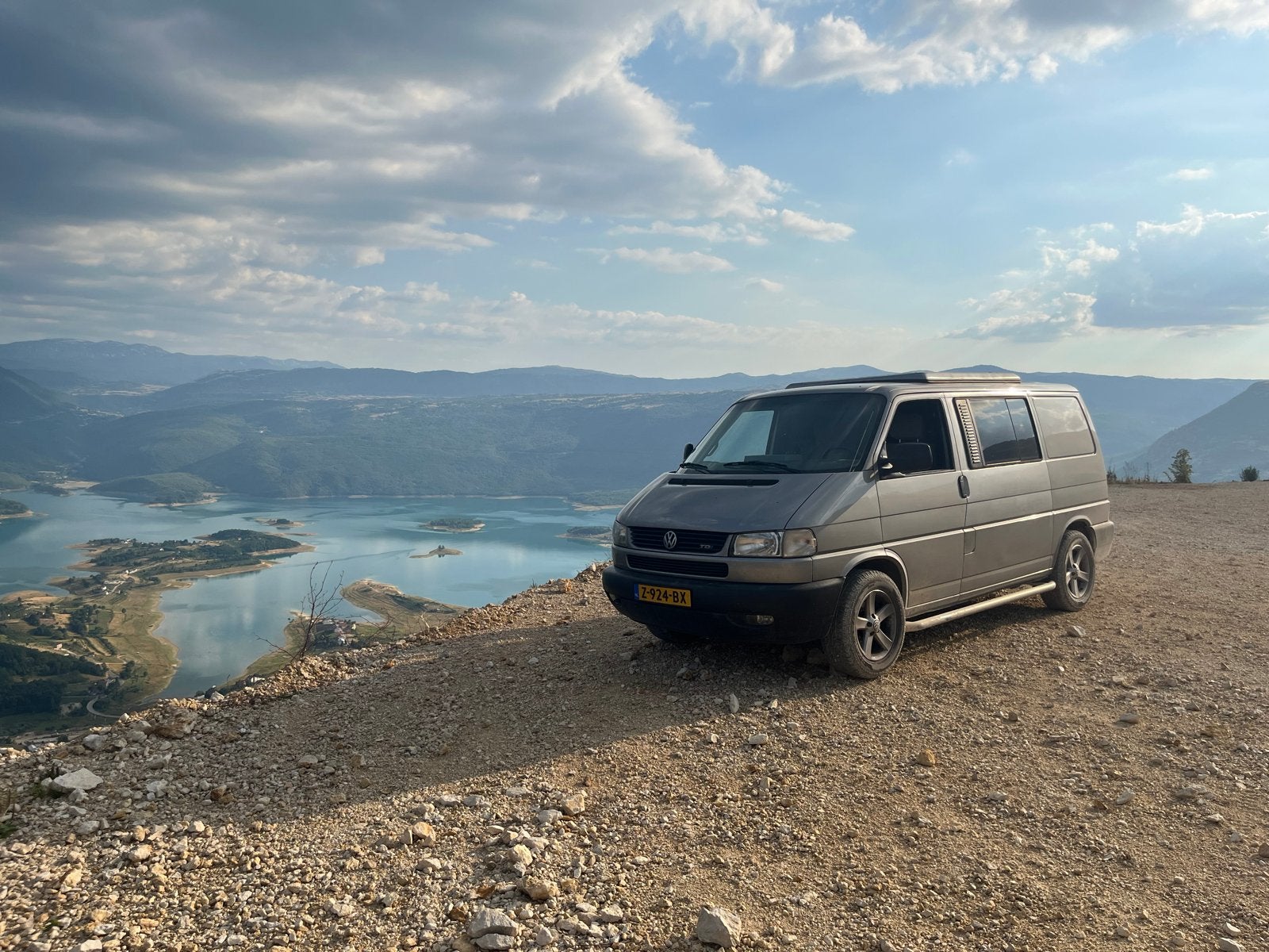 Volkswagen T4 offgrid zelfbouwcamper, Volkswagen, Tot en met 2, Particulier, 4 tot 5 meter