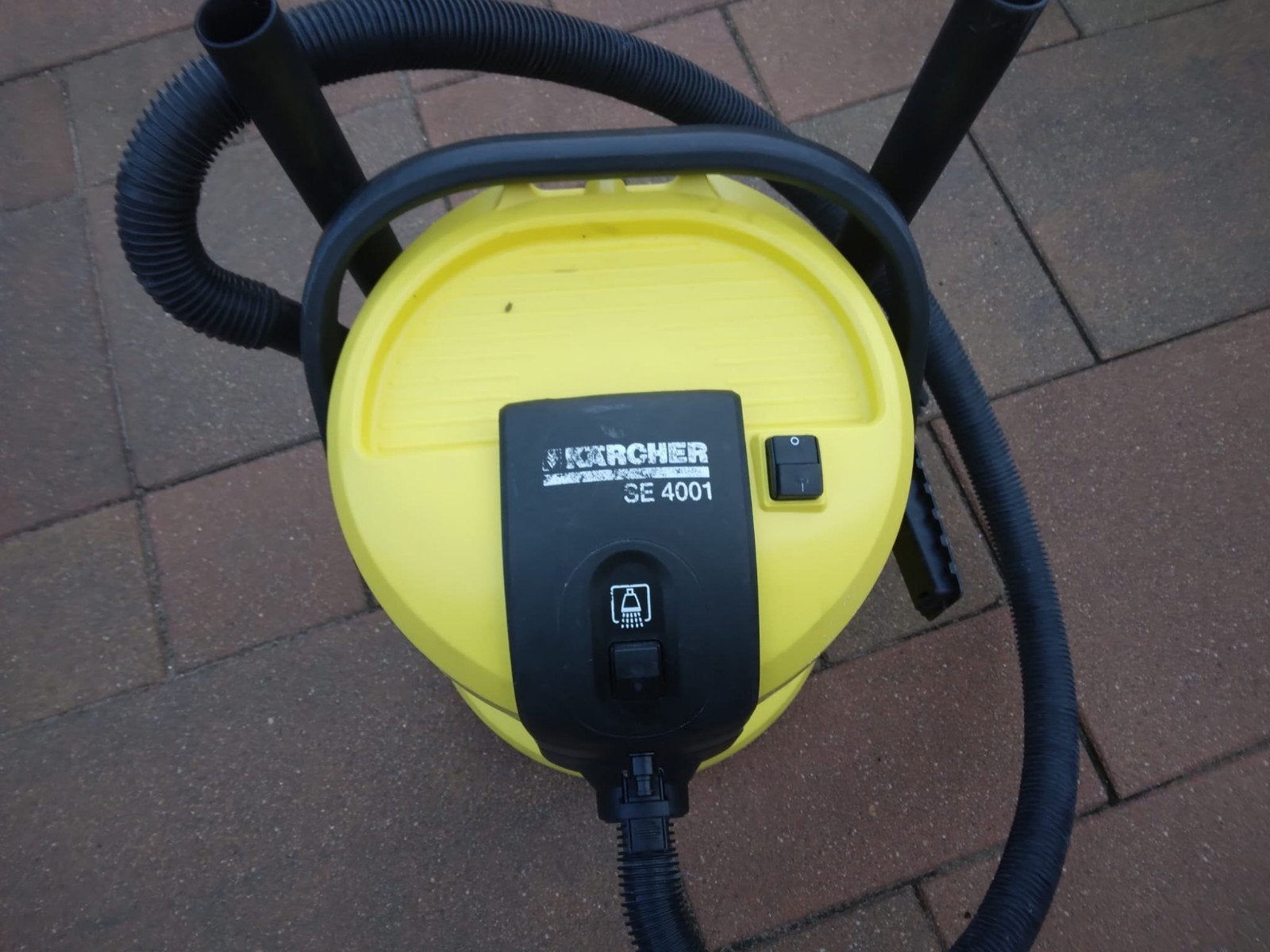 Karcher SE 4001 Nat- en Droogstofzuiger - Goede Staat, Gebruikt, Kärcher, Geschikt voor harde vloeren, Reservoir