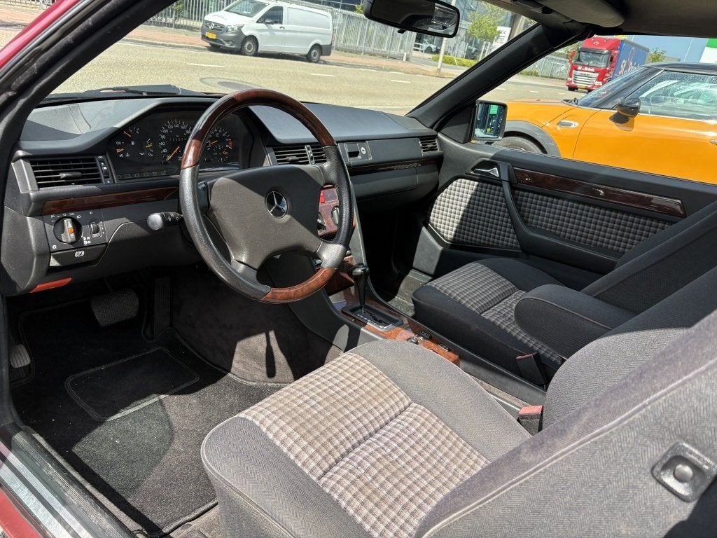 Mercedes-Benz E-Klasse 200-500 Cabrio 300 CE-24 (bj 1992), foto 9