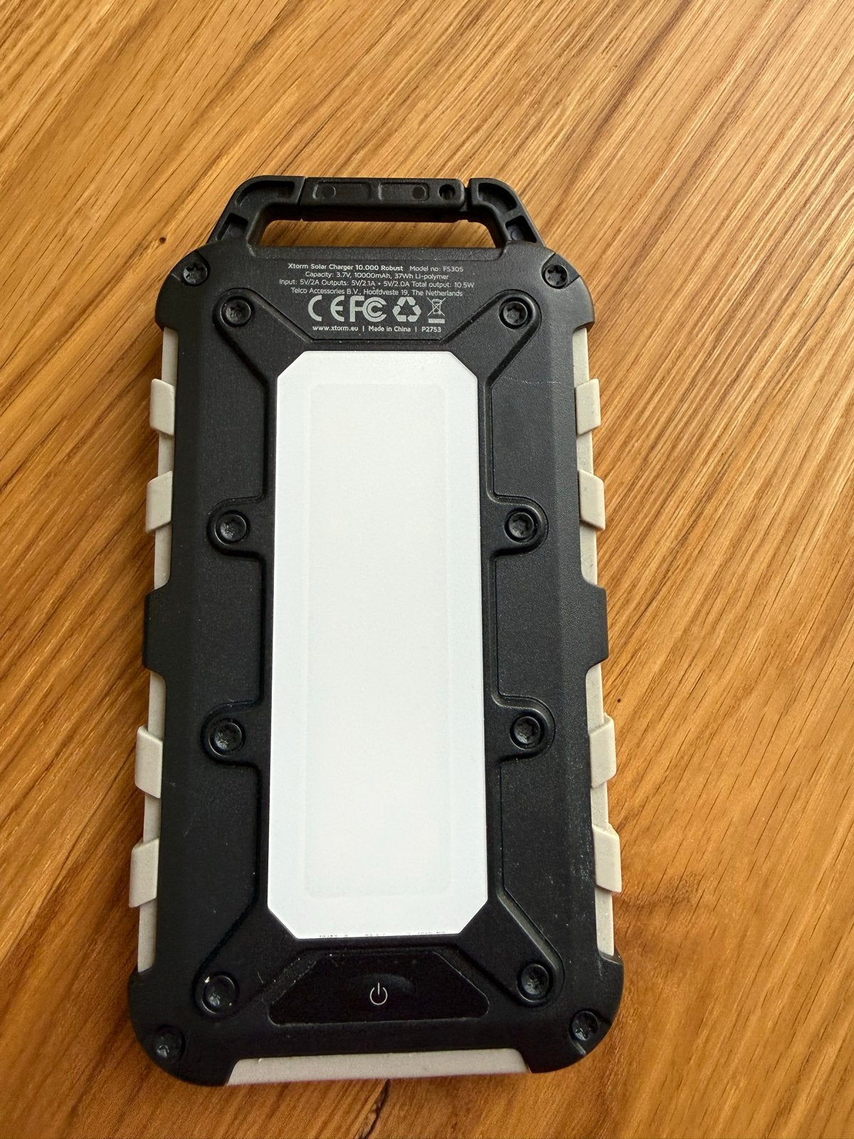 Xtorm Solar Powerbank 10000 mAh FS305, Ophalen of Verzenden, Zo goed als nieuw