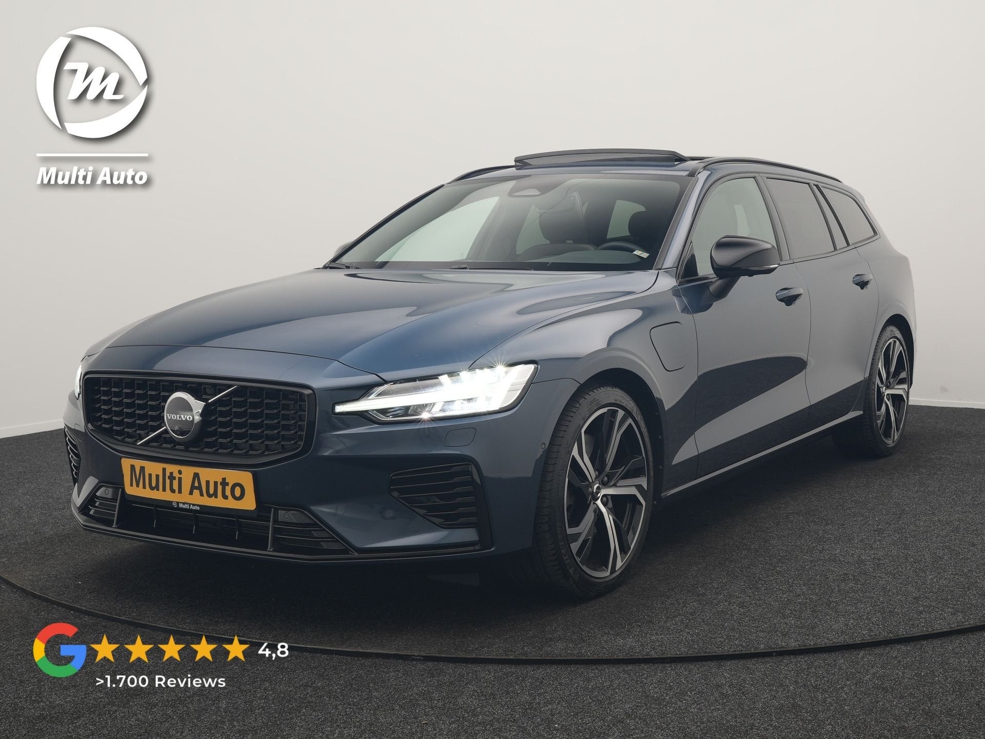 Volvo V60 T6 PHEV AWD Plus Dark Long Range 350pk Dealer O.H, Auto's, Volvo, Automaat, Gebruikt, Zwart, 4 cilinders