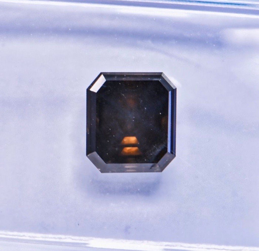 Natuurlijke Fancy Dark Greenish Gray Diamant 1,46 ct – IGI, Ophalen of Verzenden, Zo goed als nieuw