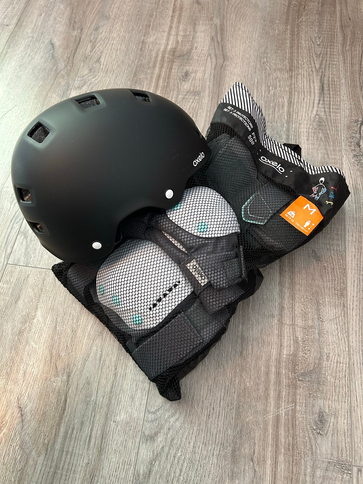 Oxelo Skate Beschermers Set: Helm, Knie- & Polsbeschermers, Sport en Fitness, Ophalen of Verzenden, Zo goed als nieuw, Bescherming