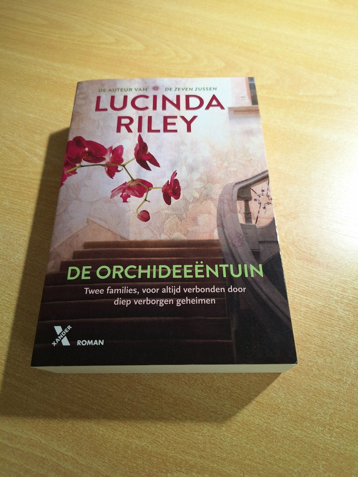 Lucinda Riley - De orchideeëntuin, Ophalen of Verzenden, Zo goed als nieuw, Lucinda Riley
